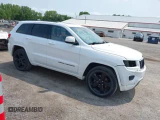 ✅ 2015 Jeep Grand Cherokee Altitude • VIN: 1C4RJFAG8FC941996 • Лот: 42868604. Опубликован ранее на IAAI с пробегом 184 836 миль. Бесплатный доступ к архиву аукционных продаж из США и подробный отчёт об истории автомобиля на DreamBid. Изображение 1.