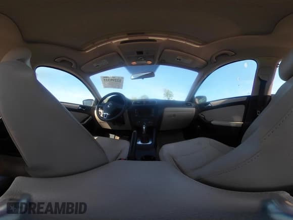 ✅ 2011 Volkswagen Jetta SE • VIN: 3VWDX7AJ4BM379482 • Lot: 42299325. Wystawiony na IAAI z przebiegiem 72 115 mil. Bezpłatny archiwum sprzedaży aukcyjnych z USA i szczegółowy raport historii pojazdu na DreamBid. Zdjęcie 18.