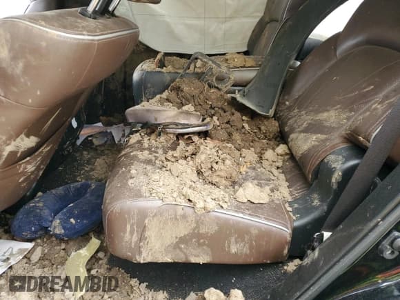 ✅ 2016 Infiniti QX80 Limited • VIN: JN8AZ2NE4G9121697 • Лот: 55135405. Опубликован ранее на Copart с пробегом 103 000 миль. Бесплатный доступ к архиву аукционных продаж из США и подробный отчёт об истории автомобиля на DreamBid. Изображение 11.