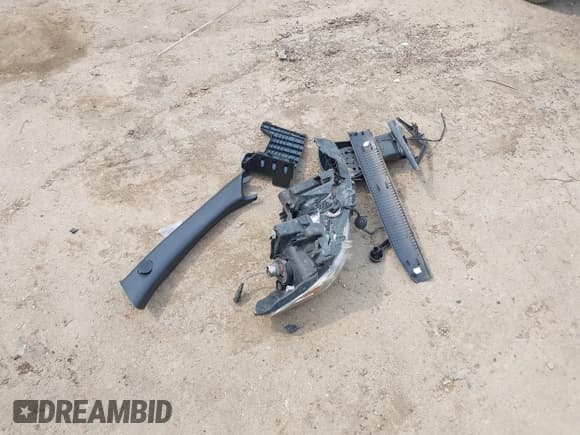 ✅ 2017 Toyota Tacoma SR5 • VIN: 3TMCZ5AN3HM115839 • Lot: 42834889. Listed on IAAI with 100,600 mi. Free auction sales archive from the USA and detailed vehicle history report at DreamBid. Image 12.