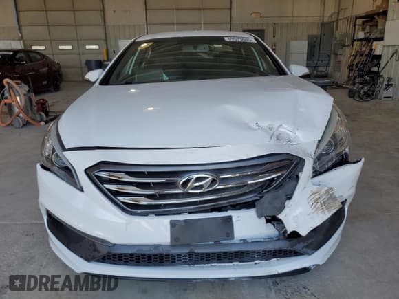 ✅ 2015 Hyundai Sonata Sport • VIN: 5NPE34AB4FH183953 • Lot: 69575695. Wystawiony na Copart z przebiegiem 125 105 mil. Bezpłatny archiwum sprzedaży aukcyjnych z USA i szczegółowy raport historii pojazdu na DreamBid. Zdjęcie 5.