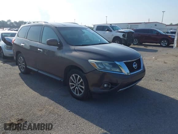 ✅ 2015 Nissan Pathfinder S • VIN: 5N1AR2MN7FC671003 • Lot: 42447755. Listed on IAAI with 289,537 mi. Free auction sales archive from the USA and detailed vehicle history report at DreamBid. Image 1.