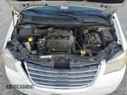 ✅ 2010 Chrysler Town & Country Touring Plus • VIN: 2A4RR8DX8AR480664 • Lot: 69492705. Wystawiony na Copart z przebiegiem 233 855 mil. Bezpłatny archiwum sprzedaży aukcyjnych z USA i szczegółowy raport historii pojazdu na DreamBid. Zdjęcie 12.