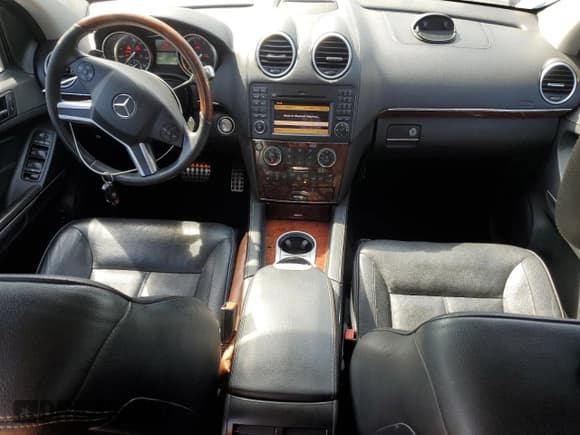 ✅ 2011 Mercedes-Benz GL 550 • VIN: 4JGBF8GE2BA757496 • Lot: 61648395. Listed on Copart with 157,525 mi. Free auction sales archive from the USA and detailed vehicle history report at DreamBid. Image 8.