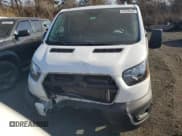 ✅ 2020 Ford Transit Passenger XL • VIN: 1FMZK1Y84LKA38708 • Lot: 52056035. Wystawiony na Copart z przebiegiem 41 207 mil. Bezpłatny archiwum sprzedaży aukcyjnych z USA i szczegółowy raport historii pojazdu na DreamBid. Zdjęcie 5.