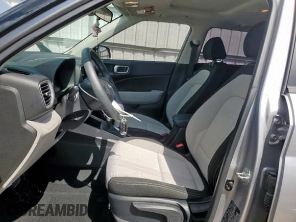 ✅ 2024 Hyundai Venue SEL • VIN: KMHRC8A31RU329720 • Лот: 71304835. Опубликован ранее на Copart с пробегом 4 476 миль. Бесплатный доступ к архиву аукционных продаж из США и подробный отчёт об истории автомобиля на DreamBid. Изображение 7.