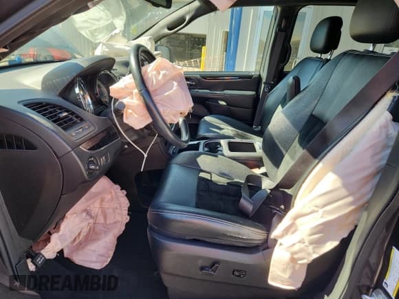 ✅ 2016 Dodge Grand Caravan SXT • VIN: 2C4RDGCG4GR116427 • Lot: 85648365. Wystawiony na Copart z przebiegiem Nie podano. Bezpłatny archiwum sprzedaży aukcyjnych z USA i szczegółowy raport historii pojazdu na DreamBid. Zdjęcie 7.