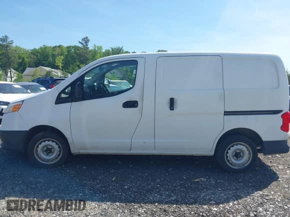 2017 Chevrolet City Express Cargo LS z VIN 3N63M0YN0HK705738, wystawiony jako IAAI lot #42104563 z przebiegiem 153 181 mil mil oraz . Historia ofert i sprzedaży dostępna na DreamBid. Obrazek 14.