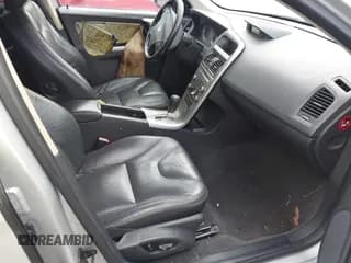 ✅ 2010 Volvo XC60 3.0T • VIN: YV4992DZ2A2027835 • Lot: 43770275. Listed on IAAI with 141,200 mi. Free auction sales archive from the USA and detailed vehicle history report at DreamBid. Image 5.