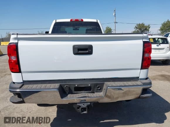✅ 2019 Chevrolet Silverado 2500HD Work Truck • VIN: 2GC2CREG4K1181296 • Lot: 43082857. Listed on IAAI with 101,248 mi. Free auction sales archive from the USA and detailed vehicle history report at DreamBid. Image 16.
