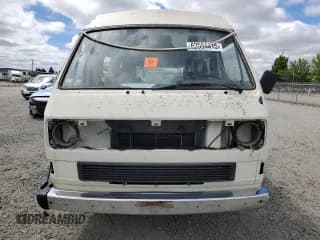 ✅ 1985 Volkswagen Vanagon • VIN: WV2YB0257FH088904 • Lot: 62594415. Wystawiony na Copart z przebiegiem 150 404 mil. Bezpłatny archiwum sprzedaży aukcyjnych z USA i szczegółowy raport historii pojazdu na DreamBid. Zdjęcie 5.