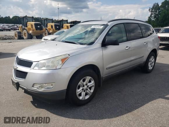 2009 Chevrolet Traverse LS с VIN 1GNER13D89S174746, выставлен на аукционе Copart как лот 69540435 с пробегом 220 107 миль миль и Списание • Salvage title. История ставок и продаж доступна на DreamBid. Изображение 1.