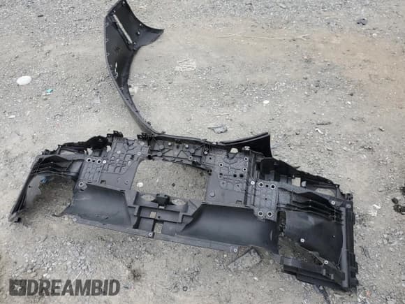 ✅ 2023 Lucid Air Touring • VIN: 50EA1TEA6PA005370 • Lot: 81642615. Wystawiony na Copart z przebiegiem Nie podano. Bezpłatny archiwum sprzedaży aukcyjnych z USA i szczegółowy raport historii pojazdu na DreamBid. Zdjęcie 12.