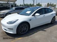 ✅ 2023 Tesla Model 3 • VIN: 5YJ3E1EA9PF499043 • Lot: 42996717. Wystawiony na IAAI z przebiegiem 19 981 mil. Bezpłatny archiwum sprzedaży aukcyjnych z USA i szczegółowy raport historii pojazdu na DreamBid. Zdjęcie 18.