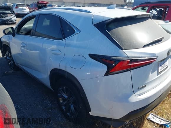 ✅ 2021 Lexus NX 300 F Sport • VIN: JTJSARBZXM2188796 • Lot: 42394202. Wystawiony na IAAI z przebiegiem 72 201 mil. Bezpłatny archiwum sprzedaży aukcyjnych z USA i szczegółowy raport historii pojazdu na DreamBid. Zdjęcie 3.