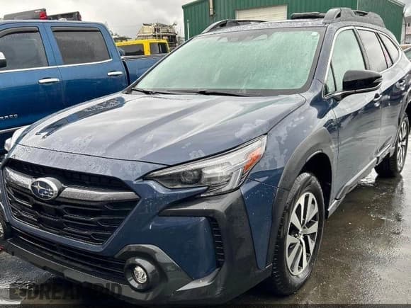 ✅ 2024 Subaru Outback Premium • VIN: 4S4BTAFC5R3124053 • Lot: 42787893. Listed on IAAI with 5,404 mi. Free auction sales archive from the USA and detailed vehicle history report at DreamBid. Image 2.