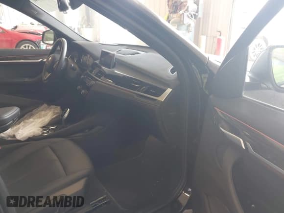 ✅ 2022 BMW X1 xDrive28i • VIN: WBXJG9C09N5U69567 • Lot: 42273644. Listed on IAAI with 36,944 mi. Free auction sales archive from the USA and detailed vehicle history report at DreamBid. Image 5.