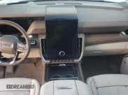 ✅ 2025 GMC Yukon Denali • VIN: 1GKS2DRL9SR244451 • Лот: 92824635. Опубликован ранее на Copart с пробегом 5 587 миль. Бесплатный доступ к архиву аукционных продаж из США и подробный отчёт об истории автомобиля на DreamBid. Изображение 8.