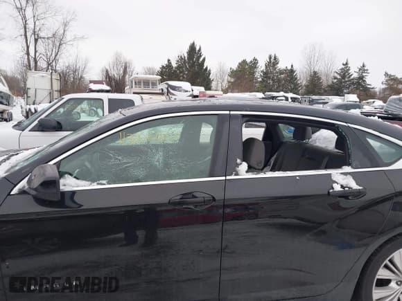 ✅ 2014 Chevrolet Impala LS • VIN: 2G11Y5SL8E9110852 • Lot: 43864461. Listed on IAAI with 204,171 mi. Free auction sales archive from the USA and detailed vehicle history report at DreamBid. Image 13.