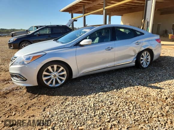 2015 Hyundai Azera Limited z VIN KMHFH4JG6FA482834, wystawiony jako Copart lot #85884415 z przebiegiem 75 124 mil mil oraz Szkoda całkowita • Salvage title. Historia ofert i sprzedaży dostępna na DreamBid. Obrazek 1.