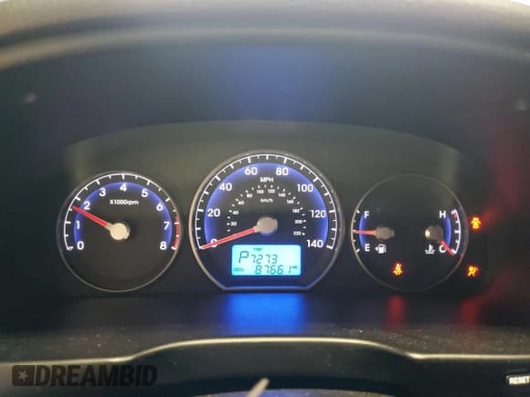 ✅ 2012 Hyundai Santa Fe SE • VIN: 5XYZH4AG6CG135162 • Lot: 79197764. Listed on Copart with 87,661 mi. Free auction sales archive from the USA and detailed vehicle history report at DreamBid. Image 9.