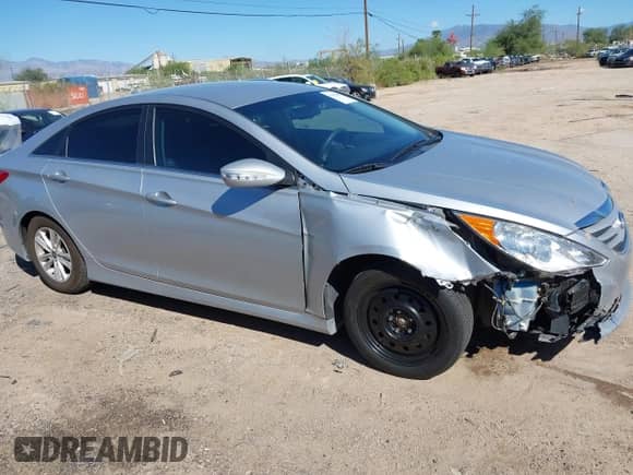 2014 Hyundai Sonata GLS with VIN 5NPEB4ACXEH921099, listed as a IAAI auction lot 43455449 with 177,613 mi miles and . Bid and sale history available at DreamBid. Image 14.