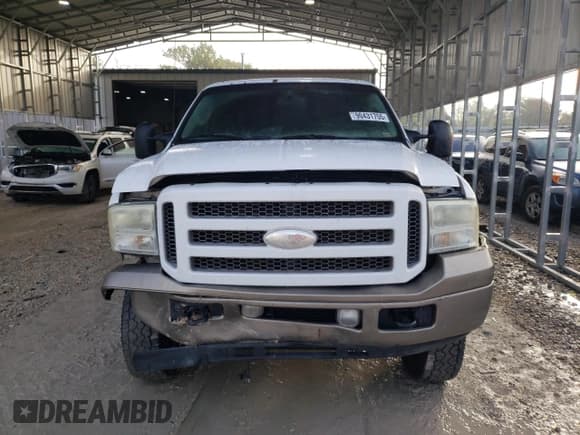 ✅ 2005 Ford Excursion Eddie Bauer • VIN: 1FMSU45PX5ED40143 • Lot: 90431755. Wystawiony na Copart z przebiegiem 201 046 mil. Bezpłatny archiwum sprzedaży aukcyjnych z USA i szczegółowy raport historii pojazdu na DreamBid. Zdjęcie 5.