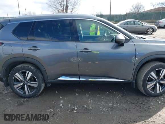 ✅ 2022 Nissan Rogue SL • VIN: 5N1BT3CB9NC725659 • Lot: 41529432. Listed on IAAI with 43,720 mi. Free auction sales archive from the USA and detailed vehicle history report at DreamBid. Image 13.