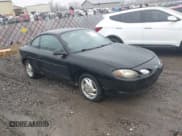 ✅ 2000 Ford Escort ZX2 • VIN: 3FAKP1130YR241240 • Lot: 43779756. Wystawiony na IAAI z przebiegiem 140 684 mil. Bezpłatny archiwum sprzedaży aukcyjnych z USA i szczegółowy raport historii pojazdu na DreamBid. Zdjęcie 1.