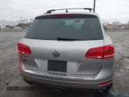✅ 2011 Volkswagen Touareg • VIN: WVGFG9BP9BD005967 • Лот: 43753282. Опубликован ранее на IAAI с пробегом 173 170 миль. Бесплатный доступ к архиву аукционных продаж из США и подробный отчёт об истории автомобиля на DreamBid. Изображение 16.