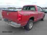 2007 Dodge 1500 ST z VIN 1D7HA18K97J587823, wystawiony jako IAAI lot #40178237 z przebiegiem 259 821 mil mil oraz . Historia ofert i sprzedaży dostępna na DreamBid. Obrazek 4.