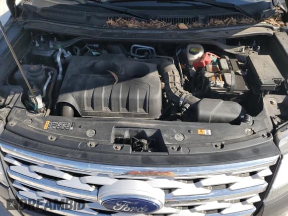 ✅ 2018 Ford Explorer XLT • VIN: 1FM5K8DHXJGC60795 • Lot: 93384275. Wystawiony na Copart z przebiegiem 99 538 mil. Bezpłatny archiwum sprzedaży aukcyjnych z USA i szczegółowy raport historii pojazdu na DreamBid. Zdjęcie 12.