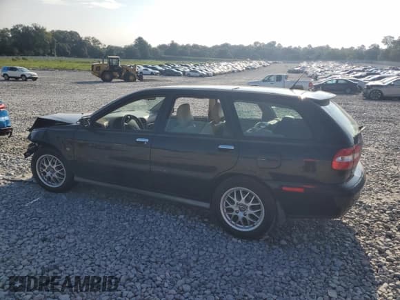 ✅ 2004 Volvo V40 • VIN: YV1VW27544F033744 • Лот: 69582455. Опубликован ранее на Copart с пробегом 143 681 миль. Бесплатный доступ к архиву аукционных продаж из США и подробный отчёт об истории автомобиля на DreamBid. Изображение 2.