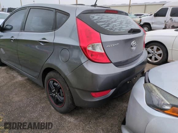 ✅ 2016 Hyundai Accent SE • VIN: KMHCT5AE6GU258842 • Лот: 74568324. Опубликован ранее на Copart с пробегом 180 928 миль. Бесплатный доступ к архиву аукционных продаж из США и подробный отчёт об истории автомобиля на DreamBid. Изображение 6.