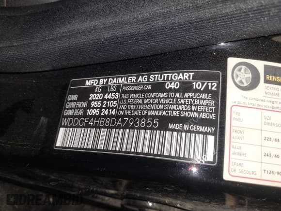 ✅ 2013 Mercedes-Benz C 250 Sport • VIN: WDDGF4HB8DA793855 • Lot: 41989172. Wystawiony na IAAI z przebiegiem 150 537 mil. Bezpłatny archiwum sprzedaży aukcyjnych z USA i szczegółowy raport historii pojazdu na DreamBid. Zdjęcie 9.