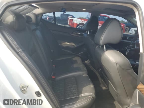 ✅ 2016 Nissan Maxima Platinum • VIN: 1N4AA6AP8GC416036 • Lot: 71365585. Wystawiony na Copart z przebiegiem 99 707 mil. Bezpłatny archiwum sprzedaży aukcyjnych z USA i szczegółowy raport historii pojazdu na DreamBid. Zdjęcie 10.