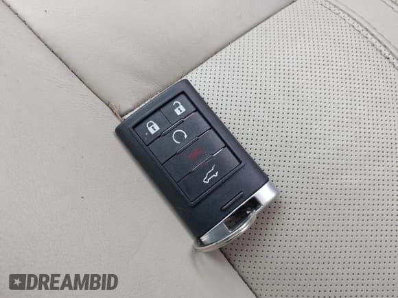 ✅ 2012 Cadillac SRX Luxury Collection • VIN: 3GYFNAE32CS505954 • Lot: 43580946. Listed on IAAI with 205,598 mi. Free auction sales archive from the USA and detailed vehicle history report at DreamBid. Image 11.