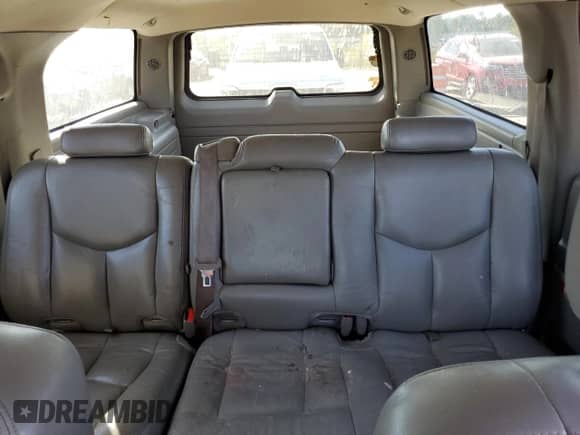 2003 Chevrolet Suburban Z71 с VIN 3GNFK16Z53G328120, выставлен на аукционе Copart как лот 75628484 с пробегом 221 108 миль миль и Списание • Salvage title. История ставок и продаж доступна на DreamBid. Изображение 10.