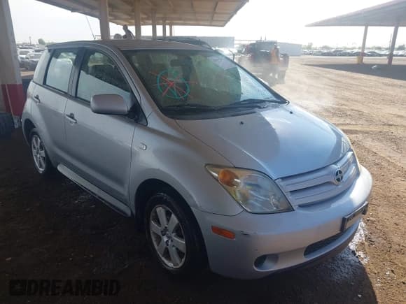 ✅ 2005 Scion xA • VIN: JTKKT624750125659 • Lot: 43132569. Wystawiony na IAAI z przebiegiem Nie podano. Bezpłatny archiwum sprzedaży aukcyjnych z USA i szczegółowy raport historii pojazdu na DreamBid. Zdjęcie 1.