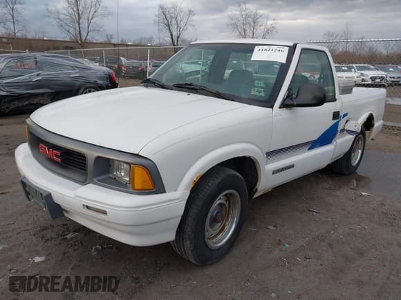 ✅ 1995 GMC Sonoma • VIN: 1GTCS14Z2SK501226 • Lot: 41821246. Listed on IAAI with 195,746 mi. Free auction sales archive from the USA and detailed vehicle history report at DreamBid. Image 17.
