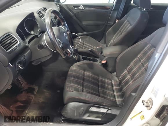 ✅ 2010 Volkswagen Golf GTI • VIN: WVWGD7AJXAW111088 • Lot: 47005295. Wystawiony na Copart z przebiegiem 119 408 mil. Bezpłatny archiwum sprzedaży aukcyjnych z USA i szczegółowy raport historii pojazdu na DreamBid. Zdjęcie 7.