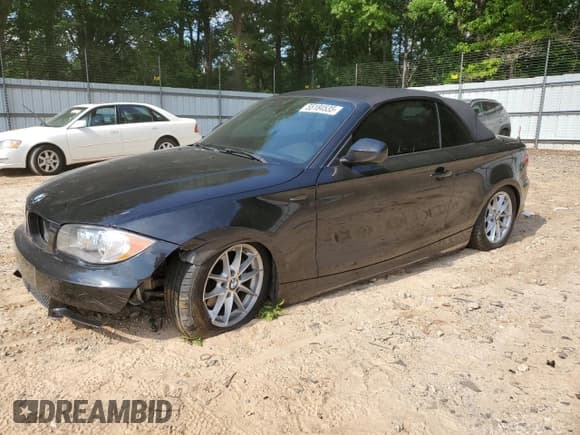✅ 2010 BMW 1 Series 128i • VIN: WBAUN1C51AVH77839 • Lot: 55184535. Listed on Copart with 132,360 mi. Free auction sales archive from the USA and detailed vehicle history report at DreamBid. Image 1.