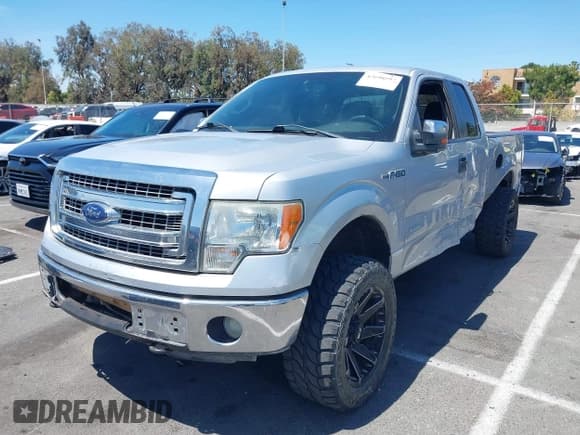 ✅ 2014 Ford F-150 XL • VIN: 1FTFX1ET4EFA77215 • Lot: 42698097. Listed on IAAI with 173,280 mi. Free auction sales archive from the USA and detailed vehicle history report at DreamBid. Image 17.