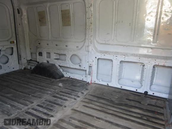 ✅ 2016 Ford Transit • VIN: 1FTBW2XM7GKA18909 • Lot: 42457068. Wystawiony na IAAI z przebiegiem 211 276 mil. Bezpłatny archiwum sprzedaży aukcyjnych z USA i szczegółowy raport historii pojazdu na DreamBid. Zdjęcie 1.