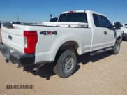 ✅ 2017 Ford F-250 XLT • VIN: 1FT7X2B61HEF18222 • Лот: 43143376. Опубликован ранее на IAAI с пробегом 126 604 миль. Бесплатный доступ к архиву аукционных продаж из США и подробный отчёт об истории автомобиля на DreamBid. Изображение 4.