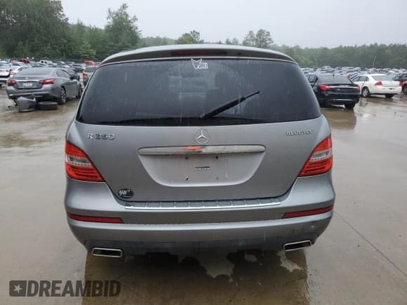 ✅ 2011 Mercedes-Benz R 350 • VIN: 4JGCB2FE7BA126712 • Lot: 67033565. Listed on Copart with 141,631 mi. Free auction sales archive from the USA and detailed vehicle history report at DreamBid. Image 6.