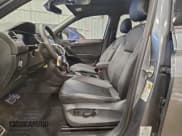 ✅ 2024 Volkswagen Tiguan SE R-Line Black • VIN: 3VV8B7AX6RM231031 • Lot: 93740495. Wystawiony na Copart z przebiegiem 12 329 mil. Bezpłatny archiwum sprzedaży aukcyjnych z USA i szczegółowy raport historii pojazdu na DreamBid. Zdjęcie 7.