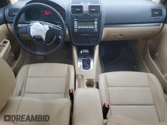 ✅ 2009 Volkswagen Jetta SE • VIN: 3VWTM71KX9M300100 • Lot: 86178805. Listed on Copart with 223,510 mi. Free auction sales archive from the USA and detailed vehicle history report at DreamBid. Image 8.