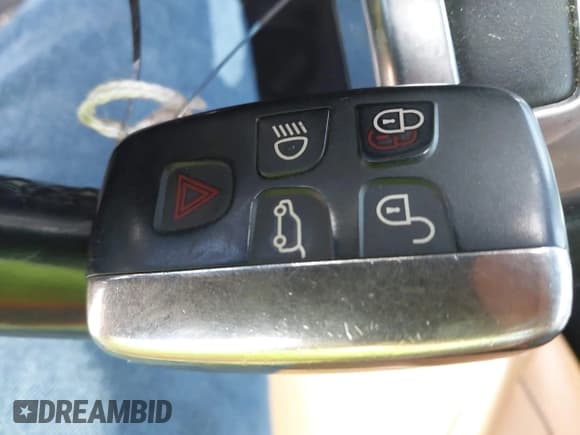 ✅ 2017 Land Rover Discovery HSE Luxury • VIN: SALRHBBV3HA023369 • Lot: 43309883. Listed on IAAI with 71,726 mi. Free auction sales archive from the USA and detailed vehicle history report at DreamBid. Image 11.