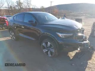 ✅ 2022 Volvo C40 Ultimate • VIN: YV4ED3GB7N2008530 • Lot: 43713169. Wystawiony na IAAI z przebiegiem 18 081 mil. Bezpłatny archiwum sprzedaży aukcyjnych z USA i szczegółowy raport historii pojazdu na DreamBid. Zdjęcie 1.